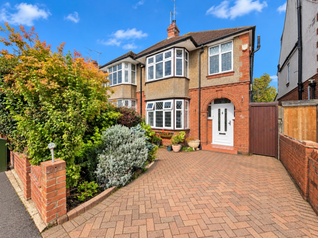 Main image of property: Graham Gardens, Luton, Bedfordshire, LU3 1NQ