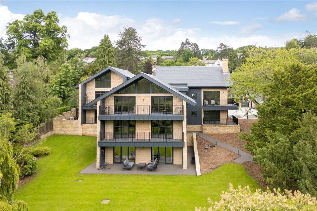 Main image of property: Apartment 3, Robin Hill, Clifford Road, Ilkley, West Yorkshire, LS29