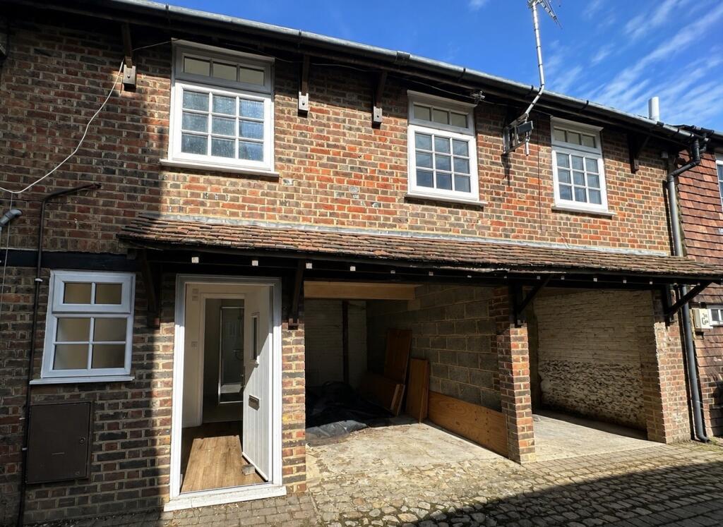 Main image of property: High Street, GREAT MISSENDEN