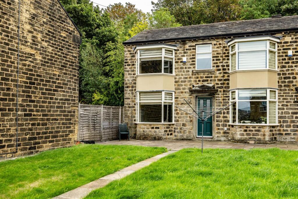 Main image of property: Ravensknowle Road, Dalton, Huddersfield