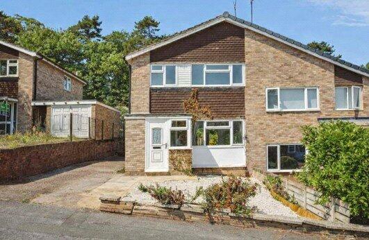 Main image of property: Dunholme Avenue, LOUGHBOROUGH, Leicestershire, LE11
