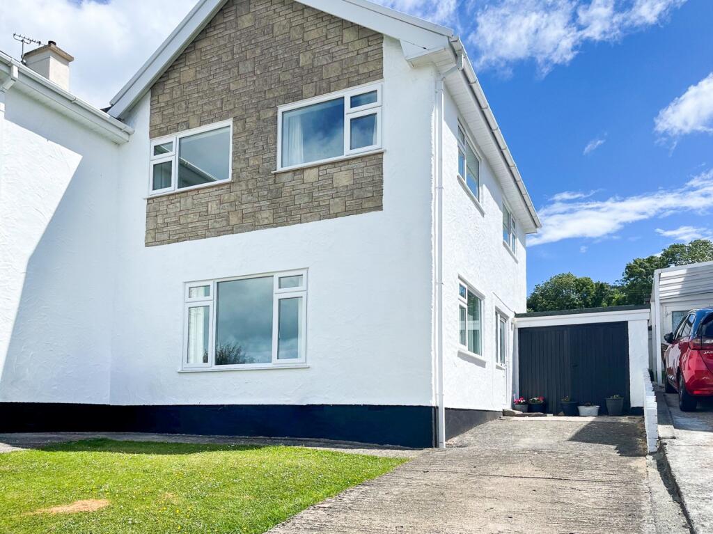 Main image of property: Gorwel, Llanfairfechan, Conwy, LL33