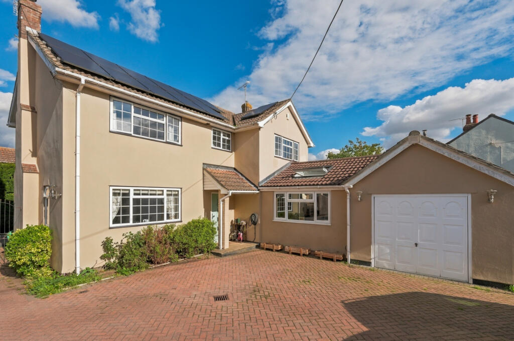 Main image of property: The Chase, Barnston, Dunmow, Essex, CM6