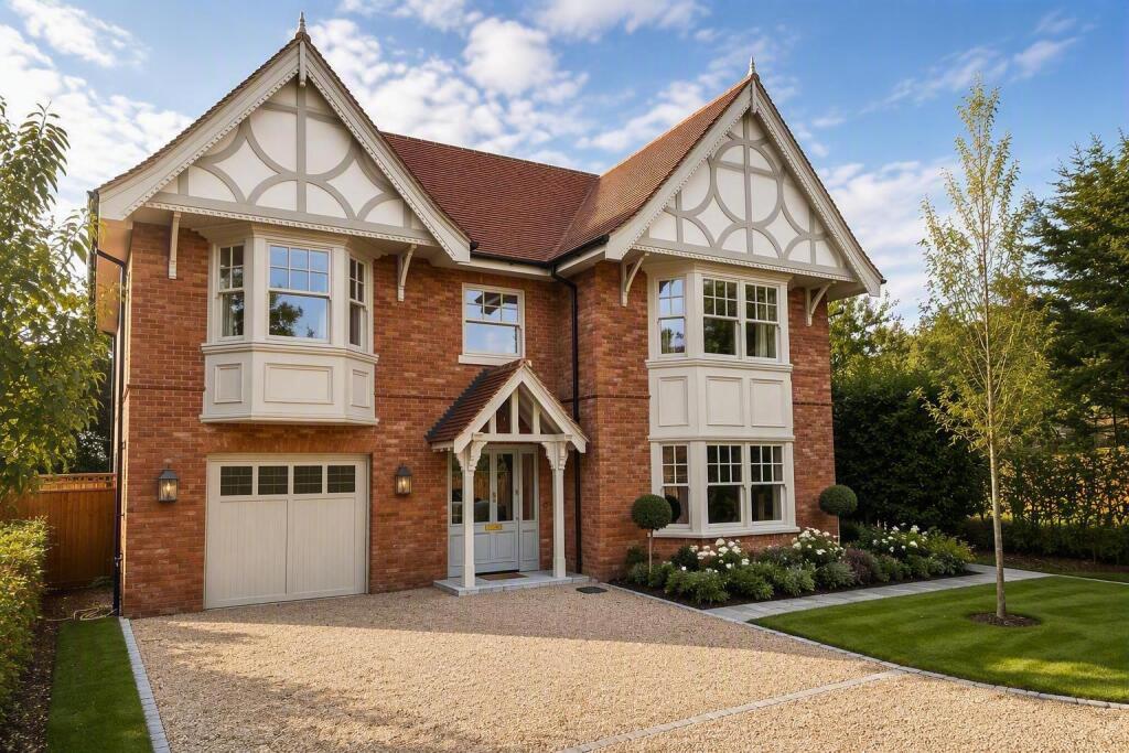 Main image of property: Hayes Grove, Shiplake, Henley-on-Thames, Oxfordshire RG9