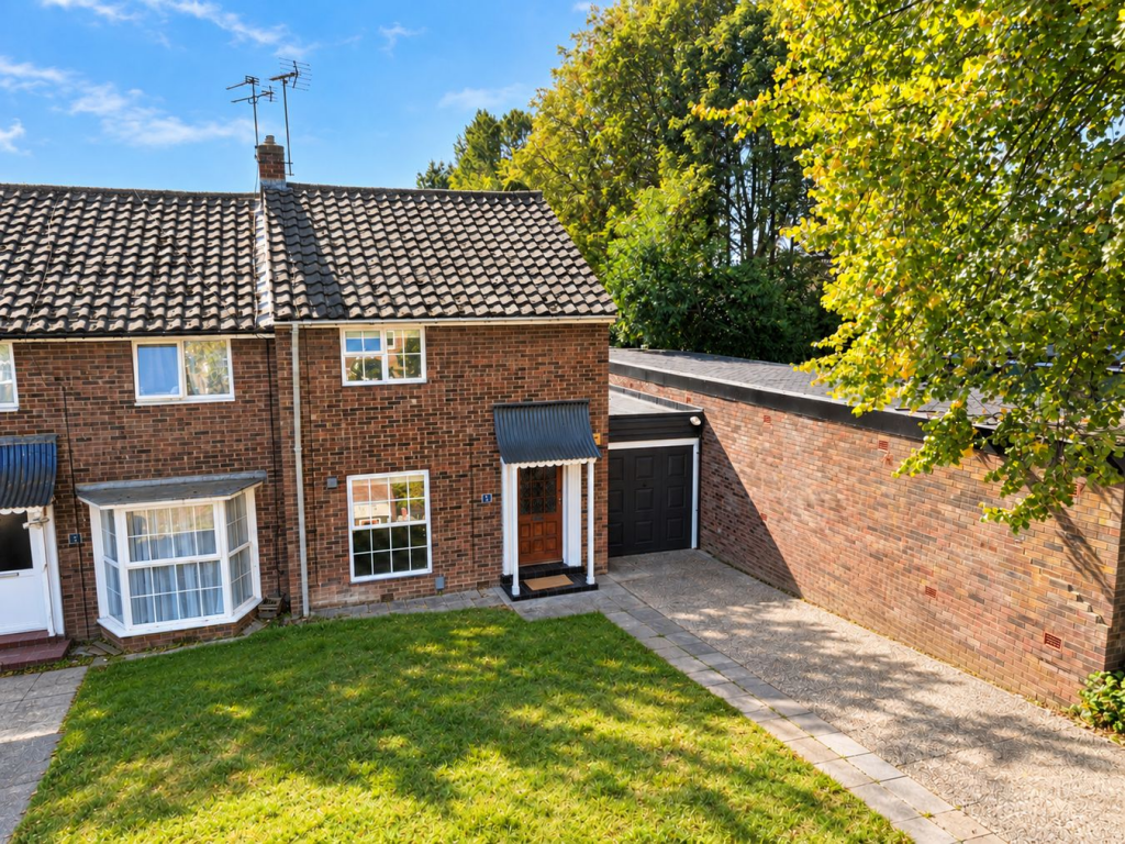 Main image of property: Burrowfield, Welwyn Garden City, AL7