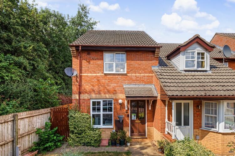 Main image of property: Hamilton Close, Banbury