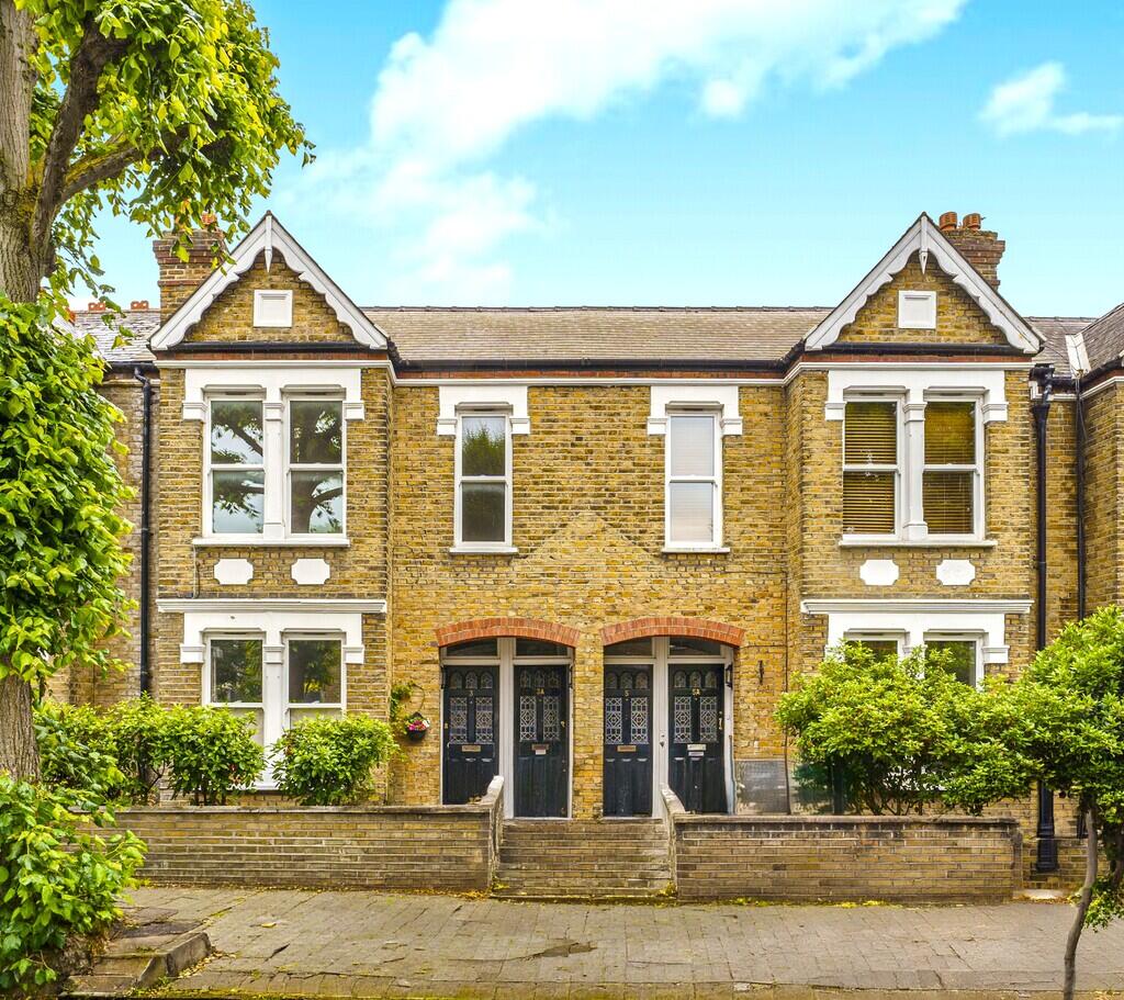Main image of property: Temple Road, London