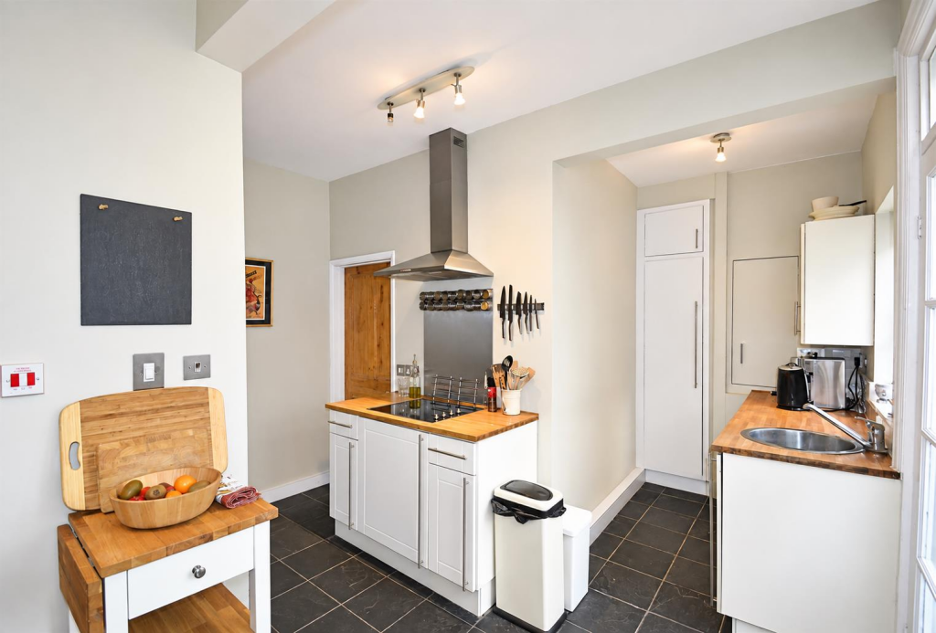 Main image of property: Ashleigh Road, Mortlake, SW14