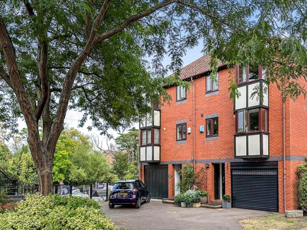 Main image of property: Heron Island, Caversham, Reading, Berkshire, RG4