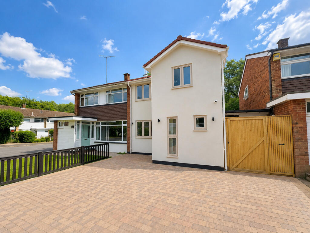 Main image of property: Sunnymede, Chigwell Row, IG7