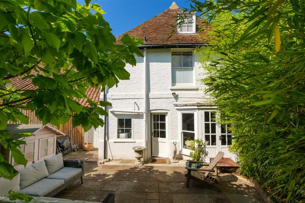 Main image of property: Millwall Place, Sandwich