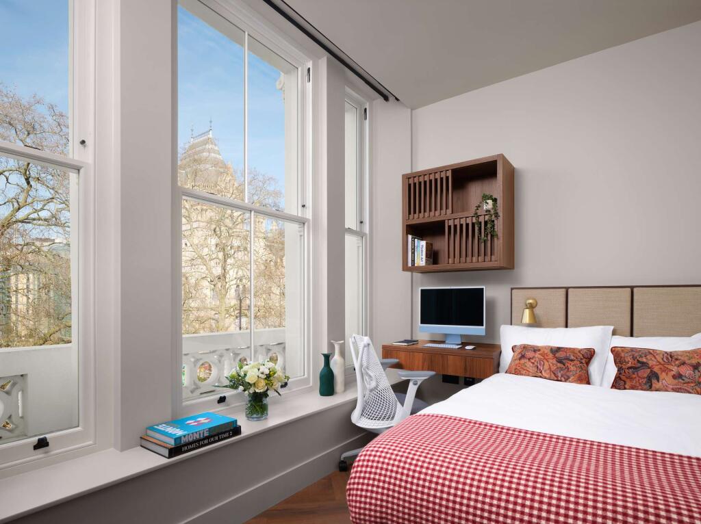 Main image of property: England SW7 2ED London, GBR
