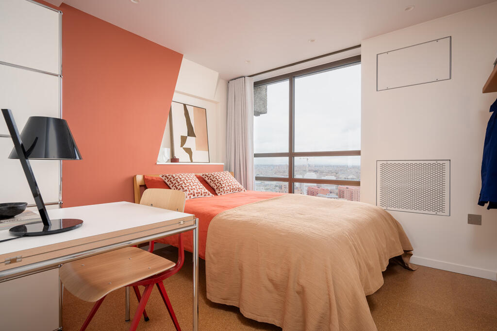 Main image of property: Balfron Tower, St Leonards Road, London, E14 0XU