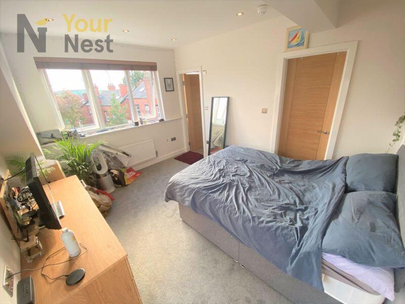 Main image of property: Ash Road, Headingley, LS6 3JJ EN-SUITE BATHROOMS 