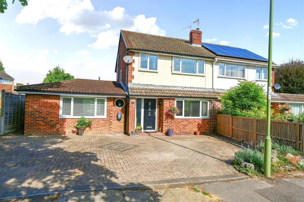 Main image of property: Blunden Close, Basingstoke