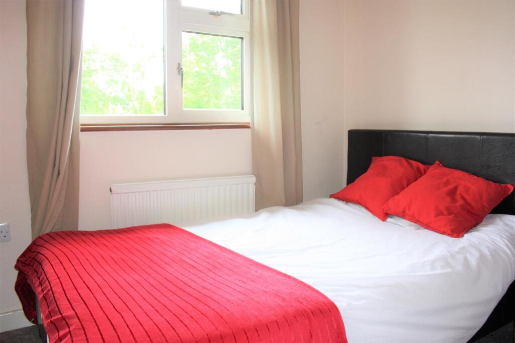 Main image of property: Chertsey Rise, Stevenage