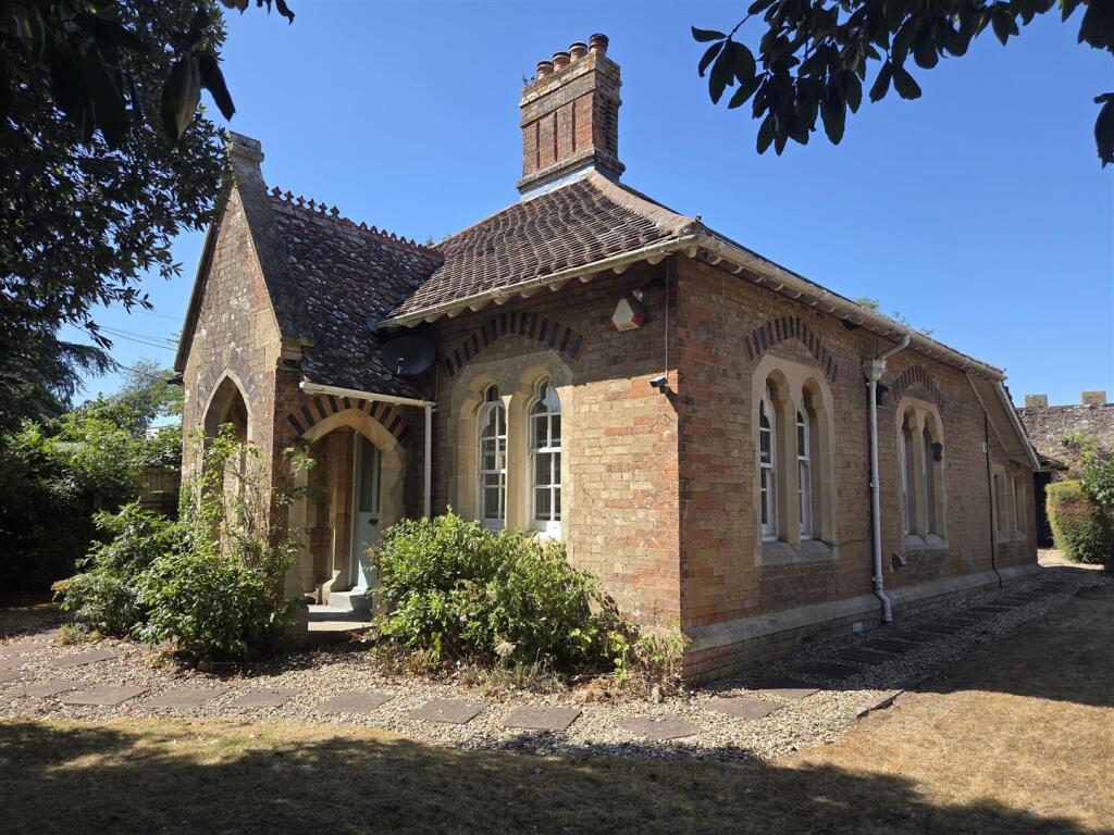 Main image of property: Heathfield, Taunton