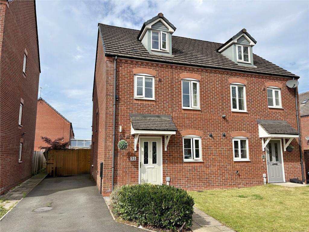 Main image of property: North Dene Park, Chadderton, Oldham, OL9