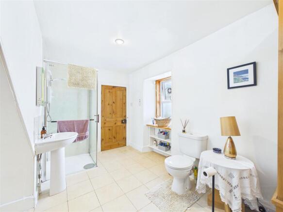 Jack &amp; Jill Shower Room