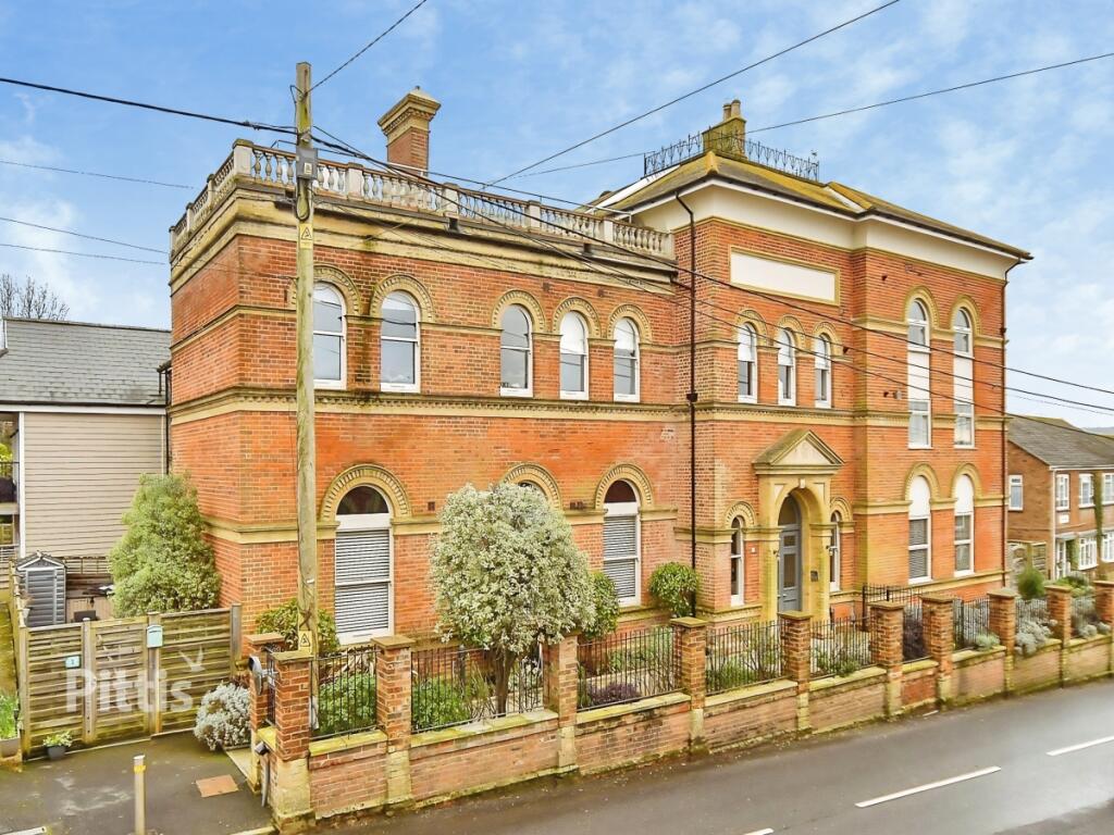 Main image of property: Main Road Havenstreet PO33