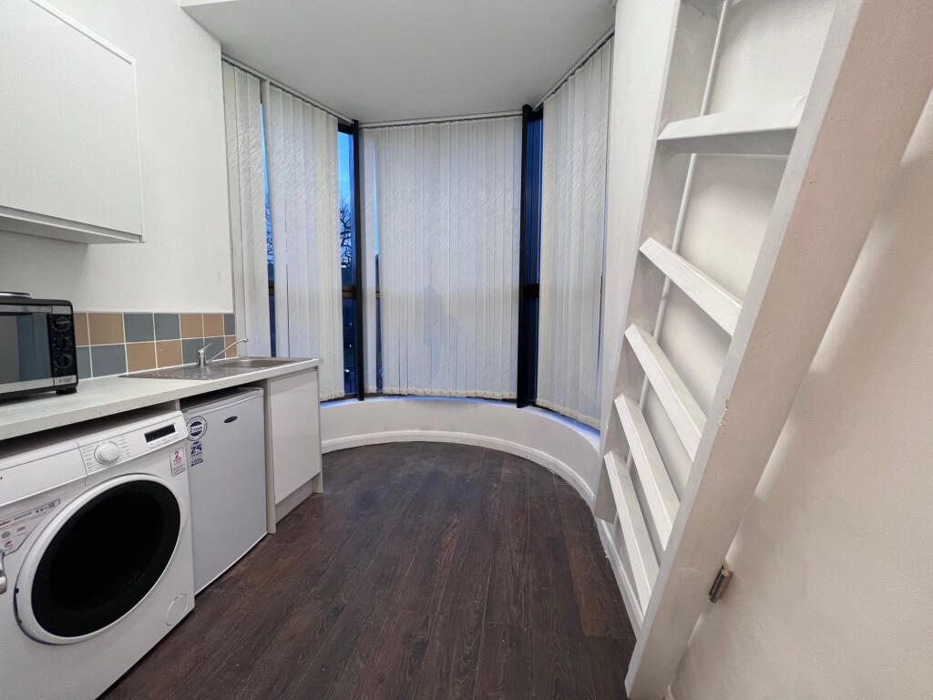 Main image of property: Queens Parade, Brownlow Road, Bounds Green, N11