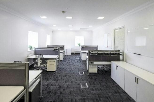 Cams serviced office  9 desk.jpg
