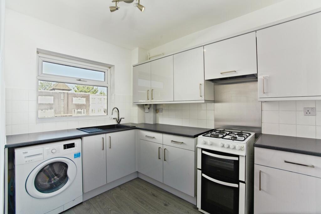 Main image of property: 43 Stafford road, Waddon, CR0