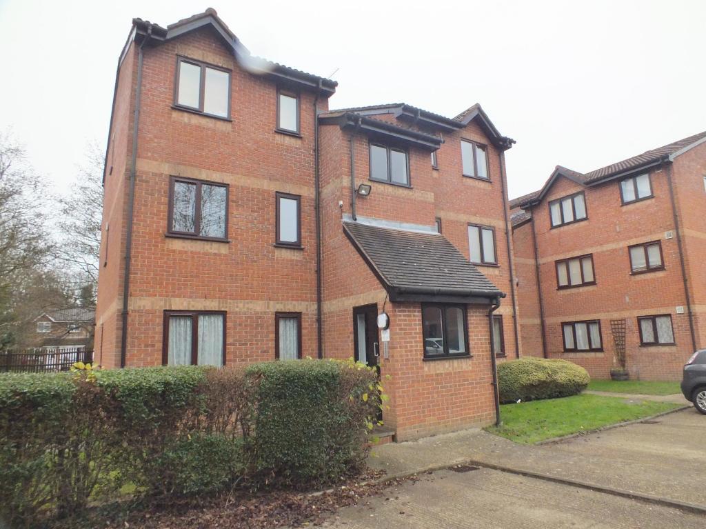 Main image of property: Courtlands Close, Watford, WD24
