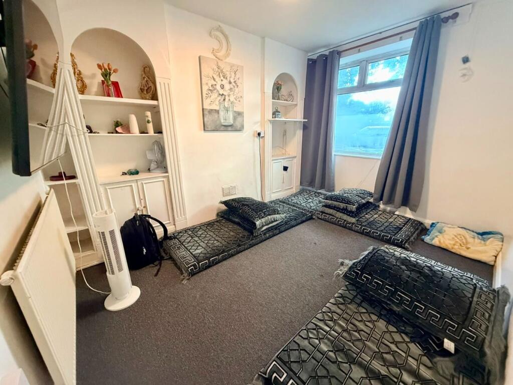 Main image of property: Shelley Avenue, Greenford, UB6 8RU