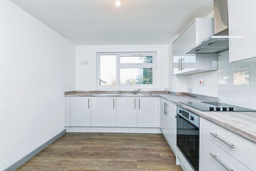 Main image of property: Pearson Square Doctor's Block
