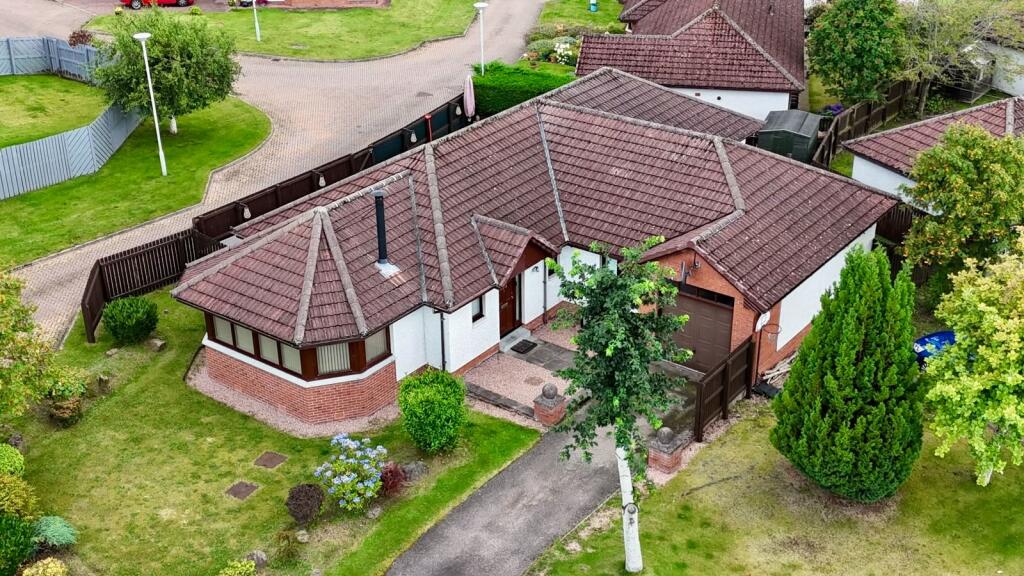Main image of property: 12 Wellside Gardens, Balloch, Inverness, IV2 7GU