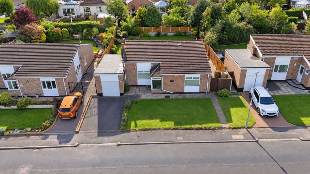 Main image of property: 12 Oakridge Close, Wirral, Merseyside, CH62 2AT