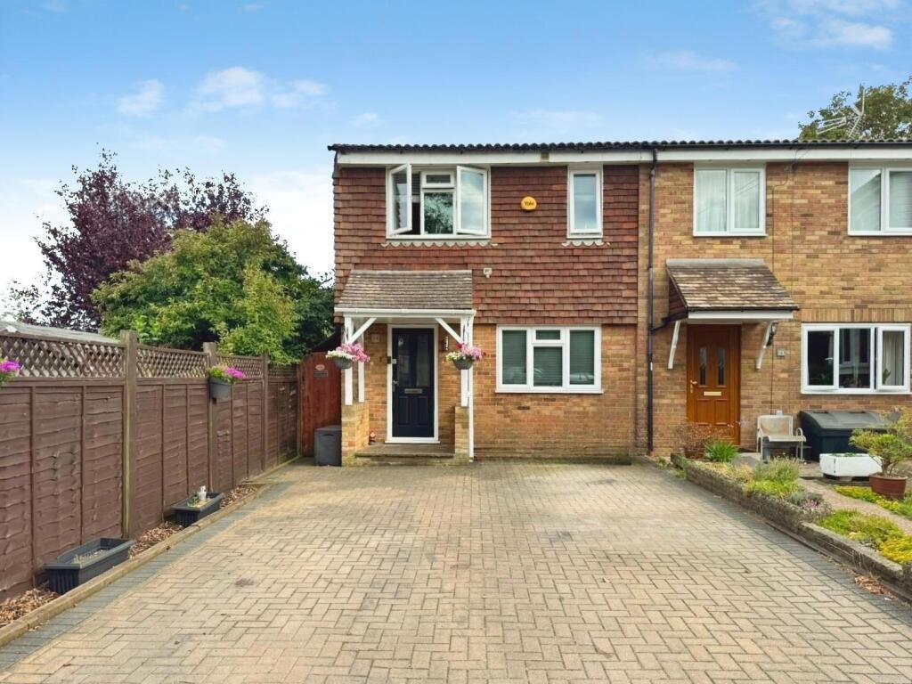 Main image of property: Hillview, Saunderton, High Wycombe