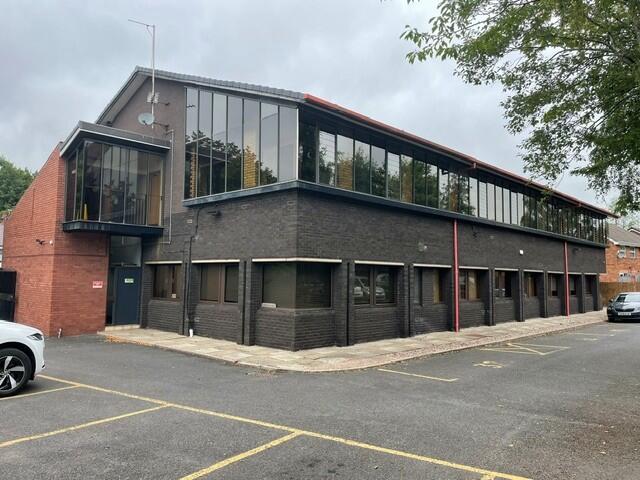 Main image of property: Investment - Railway House, Railway Road, Chorley, Lancashire, PR6 0HW