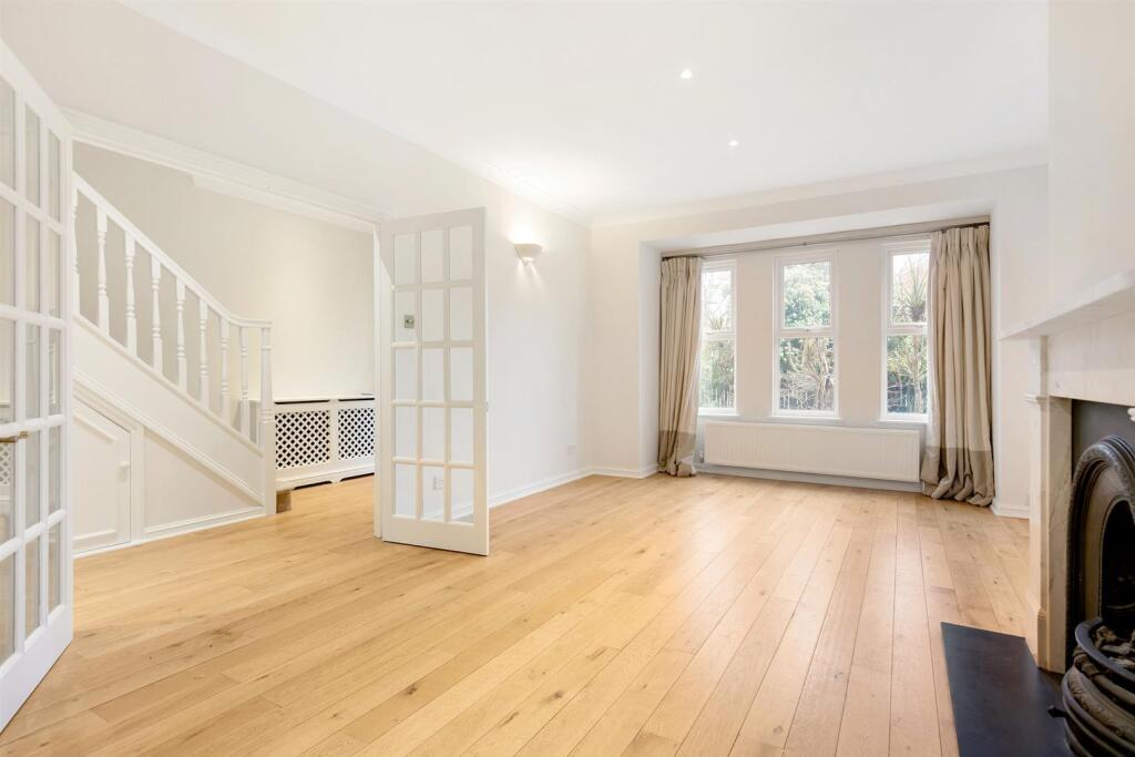 Main image of property: Gwendolen Avenue, Putney, London, SW15
