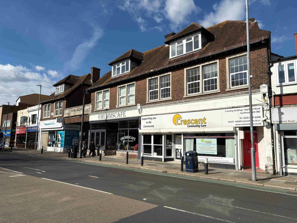 Main image of property: 3  3A Festing Buildings, Highland Road, Southsea, PO4 9BZ