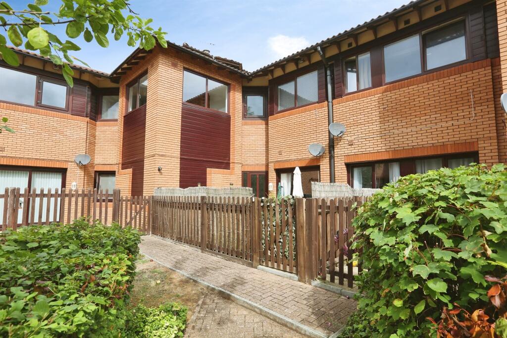 Main image of property: Wickham Road, Fareham
