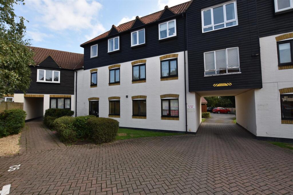 Main image of property: Bucklebury Heath, South Woodham Ferrers, South Woodham Ferrers