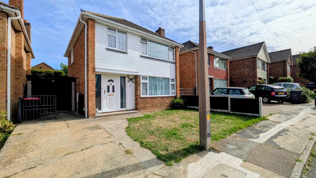 Main image of property: Faraday Close, Braintree