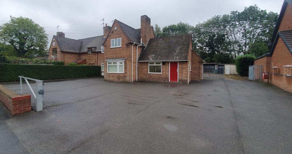 Main image of property: 206 High Street, Princes End, Tipton, West Midlands, DY4 9JB