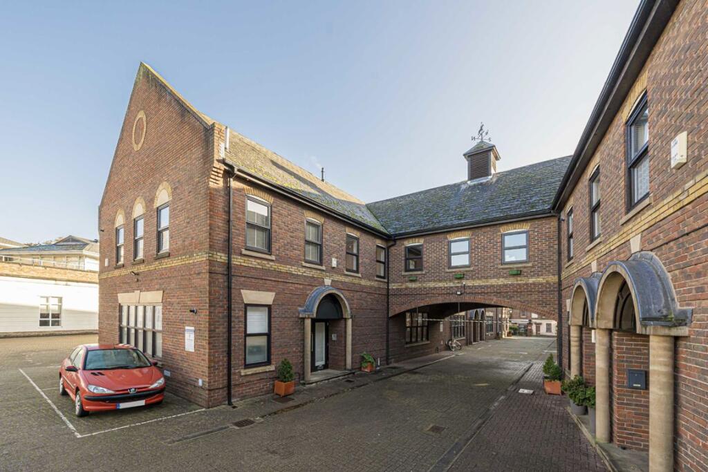Main image of property: Mount Mews, Hampton