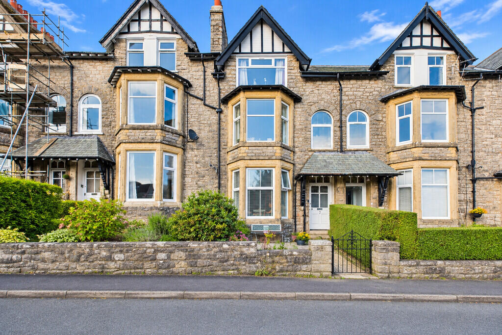 Main image of property: Flat 3, 7 Thornfield Road, Grange-over-Sands, Cumbria, LA11 7DR