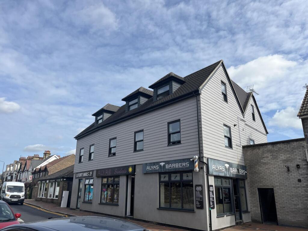 Main image of property: Flat 1 2G Holborough Road, Snodland, Kent