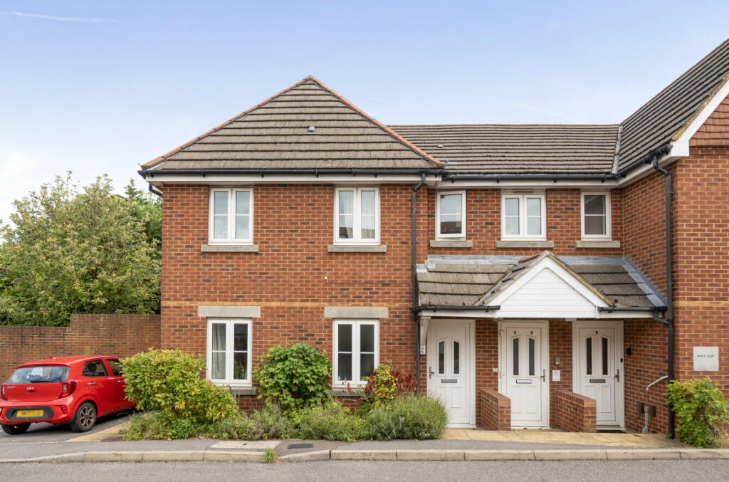 Main image of property: Bastins Close, Park Gate, Southampton, Hampshire, SO31