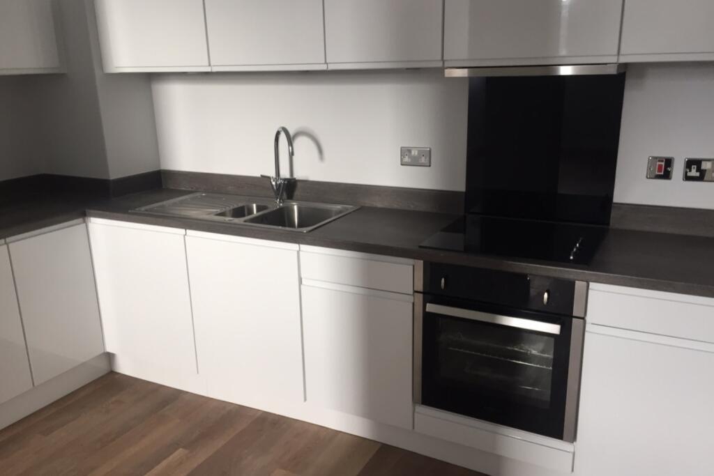 Main image of property: Tate House, 5-7 New York Road, Leeds, West Yorkshire, LS2 7QW, UK