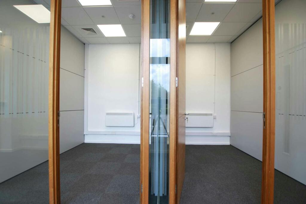 3a445293f06d8d2d97f226fb14a155e2-h7d-3074_l_gal.jpg