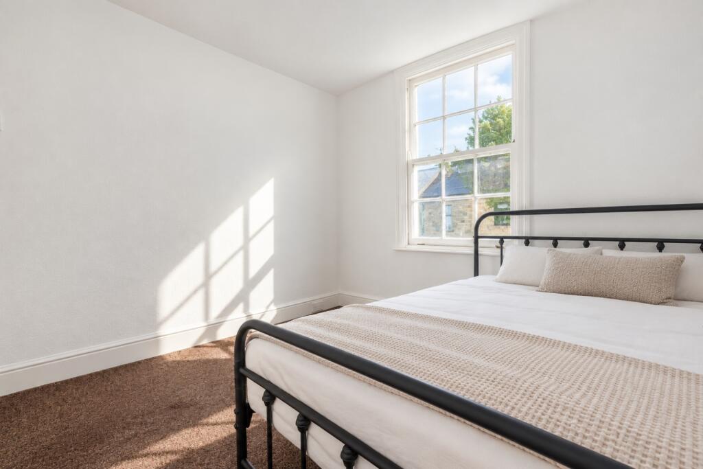 Main image of property: High Street Greenhithe DA9