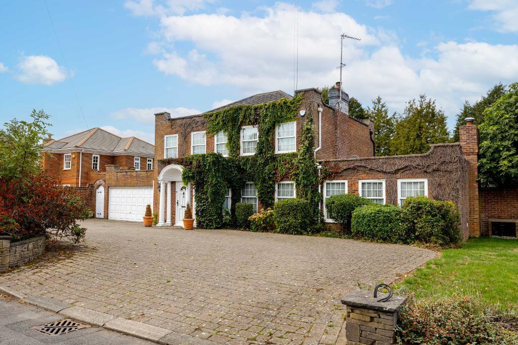 Main image of property: Paddock Walk, Warlingham, CR6 9HW