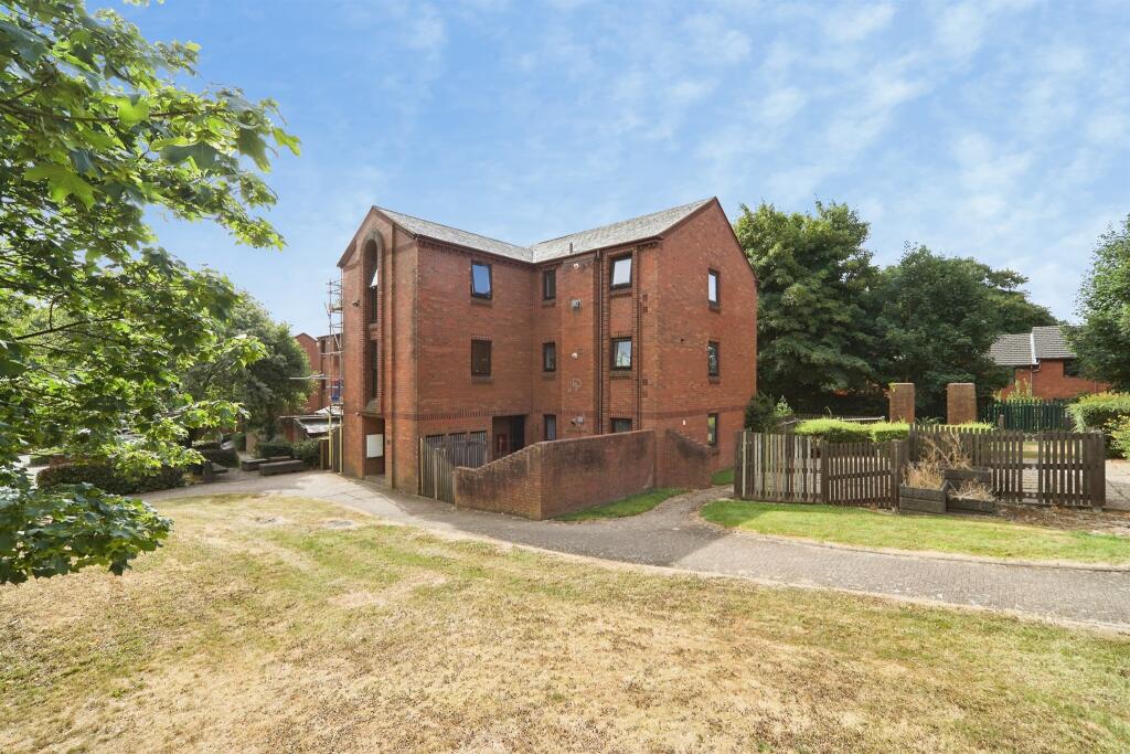 Main image of property: Sholebroke Avenue, Leeds