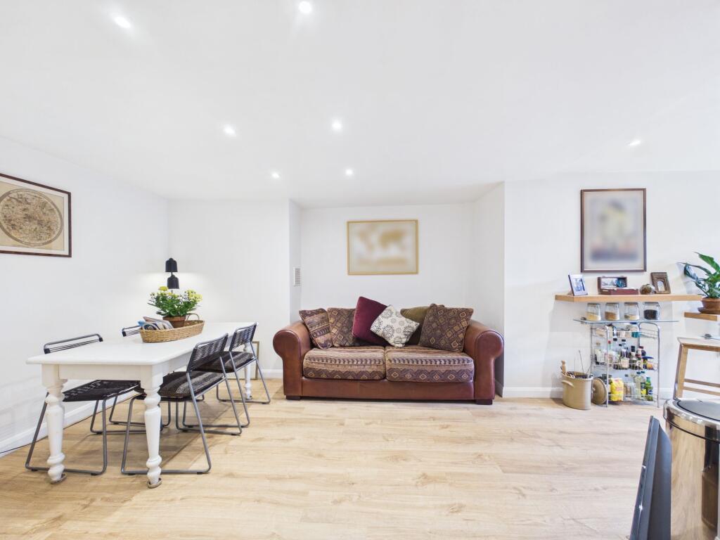 Main image of property: Tottenham Green East, London, N15